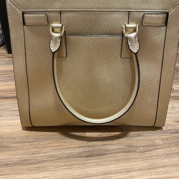 Michael Kors Gold Metallic Structured bag - Picture 7 of 8